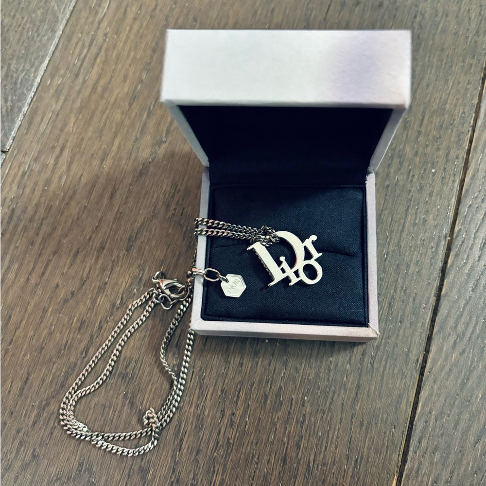 Dior Oblique Pendant Necklace - Picture 3 of 6
